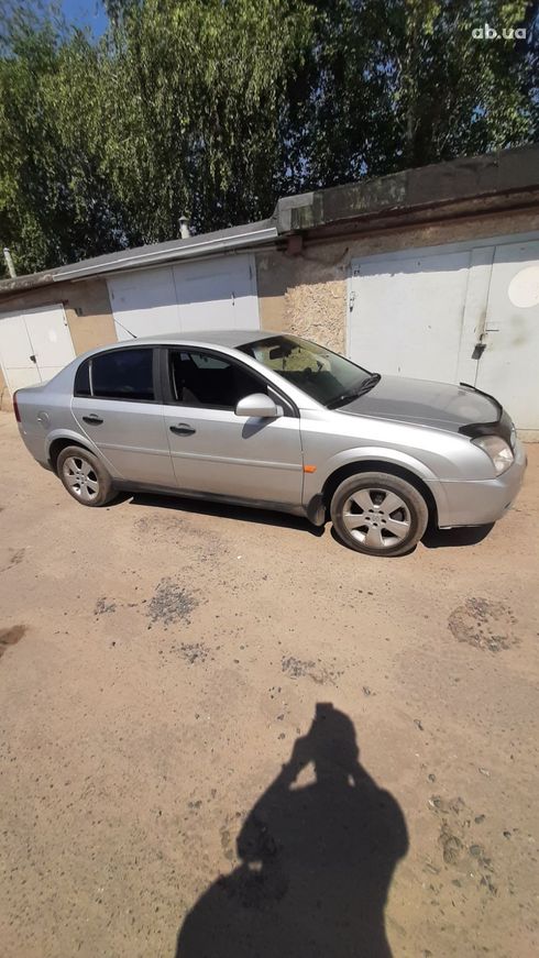 Opel Vectra 2003 серебристый - фото 5