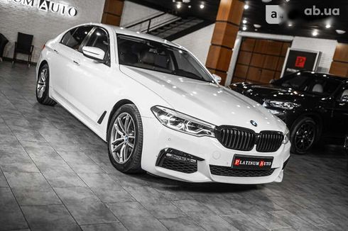 BMW 5 серия 2017 - фото 10