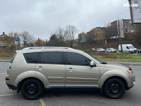 Mitsubishi Outlander 2008 бежевый - фото 7