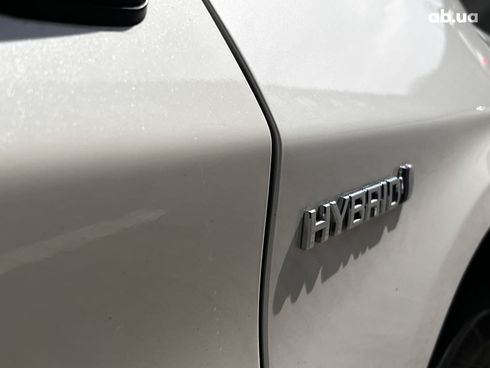 Toyota Prius 2012 белый - фото 11