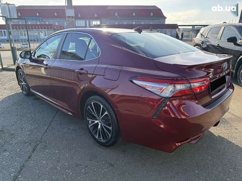 Toyota Camry 2017 - фото 3