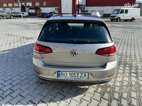 Volkswagen e-Golf 2017 серый - фото 18
