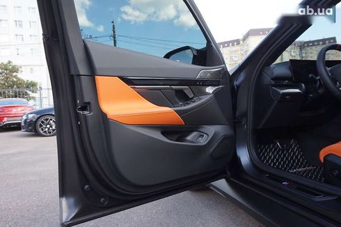 BMW M5 2025 - фото 21