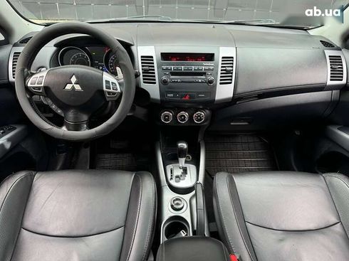 Mitsubishi Outlander 2012 - фото 22