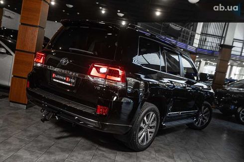 Toyota Land Cruiser 2018 - фото 12
