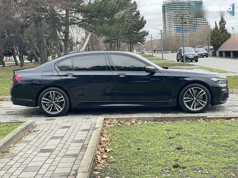 BMW 7 серия 2021 - фото 6