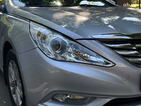 Hyundai Sonata 2014 серый - фото 4