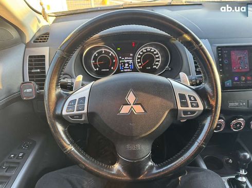 Mitsubishi Outlander 2012 - фото 18