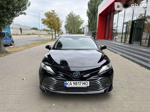 Toyota Camry 2020 - фото 4