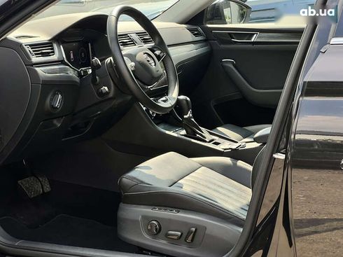 Skoda Superb 2021 - фото 29