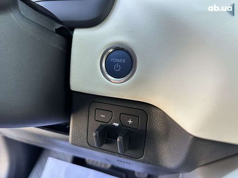 Toyota Sequoia 2023 - фото 17
