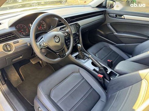 Volkswagen Passat 2021 - фото 15