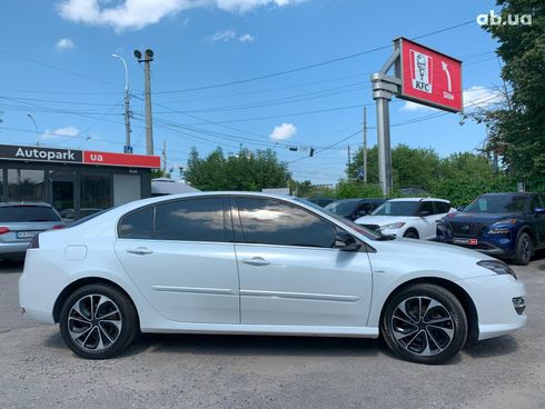Renault Laguna 2015 белый - фото 4