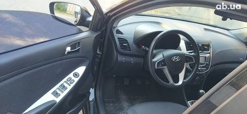 Hyundai Accent 2012 черный - фото 6