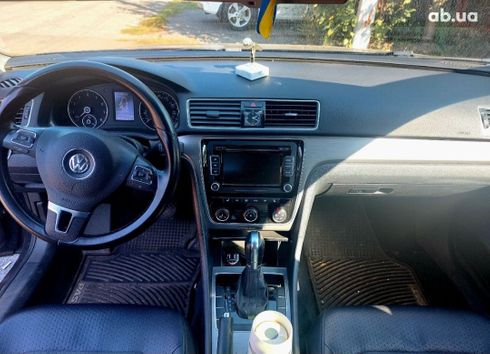 Volkswagen Passat 2014 синий - фото 2