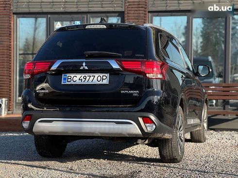 Mitsubishi Outlander 2019 - фото 18