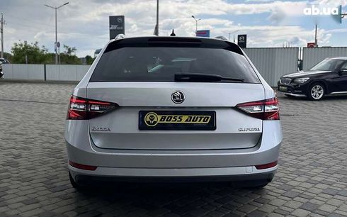 Skoda Superb 2018 - фото 6