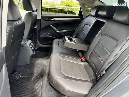 Volkswagen Passat 2021 - фото 19