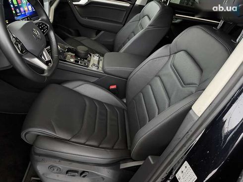 Volkswagen Touareg 2022 - фото 17