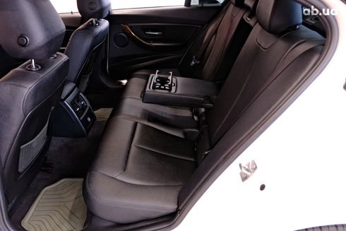 BMW 3 серия 2013 белый - фото 8