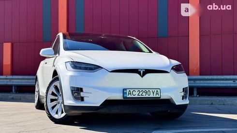 Tesla Model X 2017 - фото 12