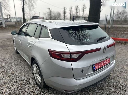 Renault Megane 2016 - фото 10