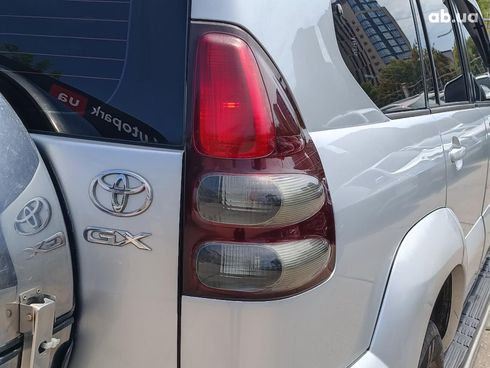 Toyota Land Cruiser Prado 2004 серый - фото 9