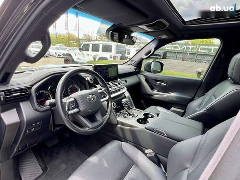 Toyota Land Cruiser 2021 - фото 25