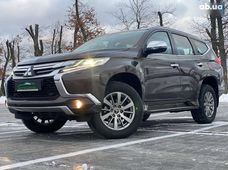 Продаж вживаних Mitsubishi Pajero Sport 2016 року - купити на Автобазарі