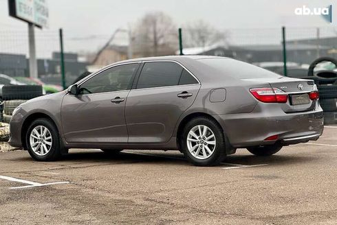 Toyota Camry 2017 - фото 11