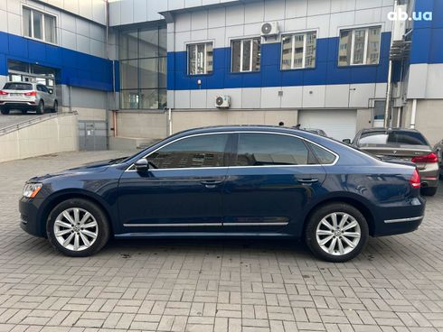 Volkswagen passat b7 2012 синий - фото 8