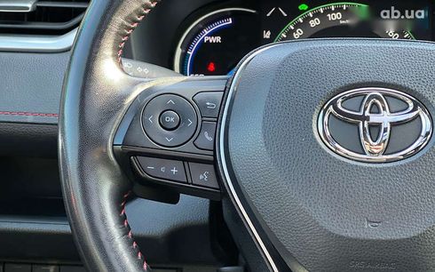 Toyota RAV4 2021 - фото 12