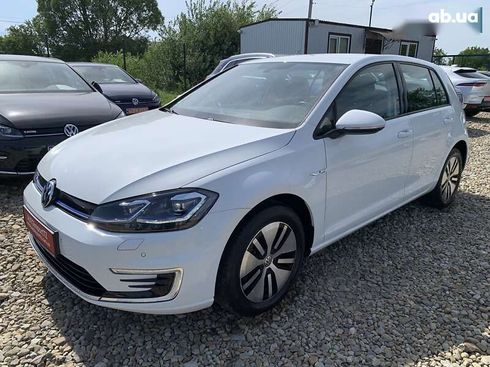 Volkswagen e-Golf 2020 - фото 6