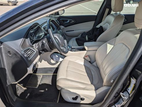 Chrysler 200 2016 серый - фото 16