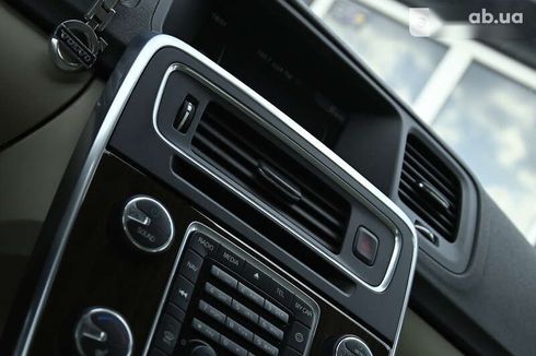 Volvo V60 2014 - фото 16