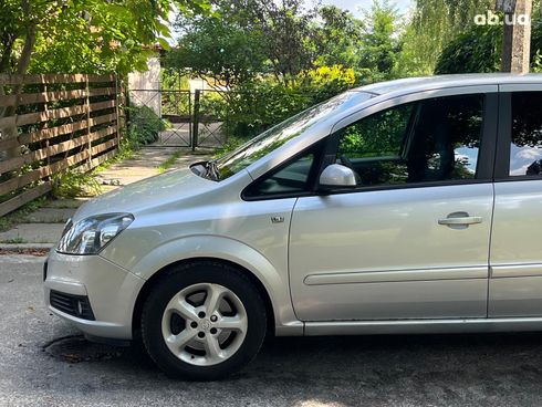 Opel Zafira 2005 серый - фото 14
