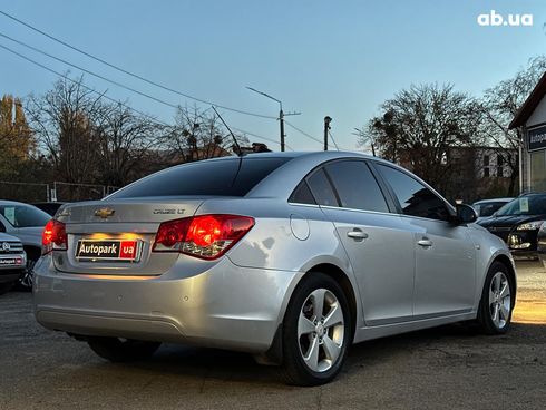 Chevrolet Cruze 2011 серый - фото 13