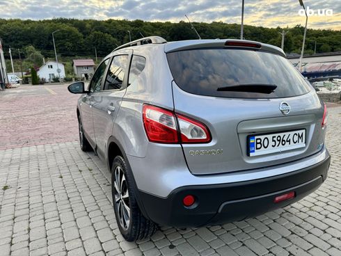 Nissan Qashqai 2013 серебристый - фото 13