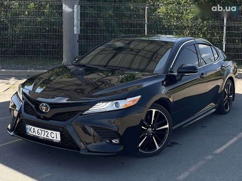 Toyota Camry 2019 - фото 3