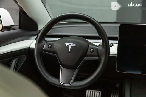 Tesla Model 3 2021 - фото 16