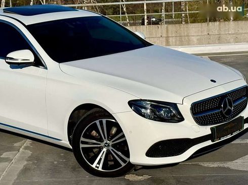 Mercedes-Benz E-Класс 2019 - фото 3