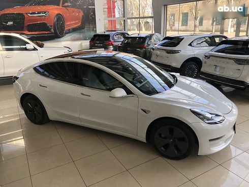 Tesla Model 3 2020 - фото 7