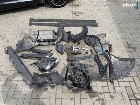 Porsche Taycan 2022 - фото 16