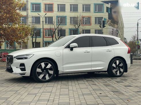 Volvo XC60 2023 - фото 18