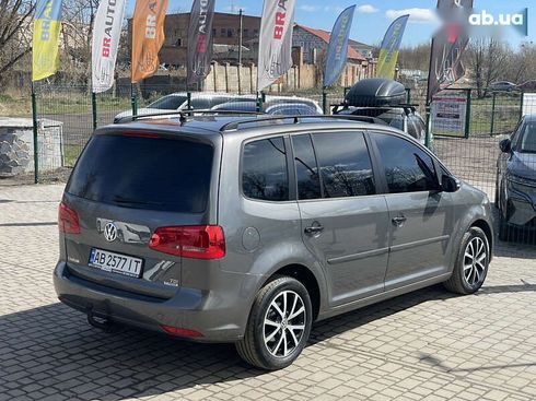 Volkswagen Touran 2012 - фото 14