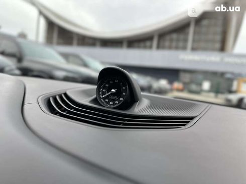 Porsche Taycan 2019 - фото 16