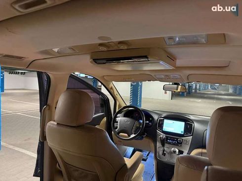 Hyundai Grand Starex 2018 - фото 18