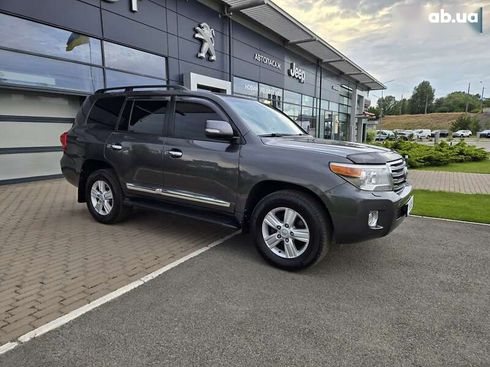 Toyota Land Cruiser 2012 - фото 11