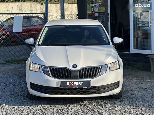 Skoda Octavia 2019 - фото 2