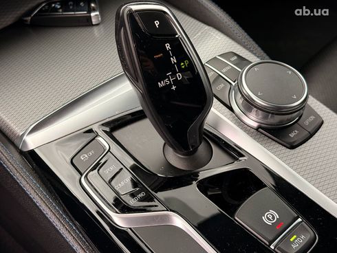 BMW 5 серия 2017 синий - фото 25